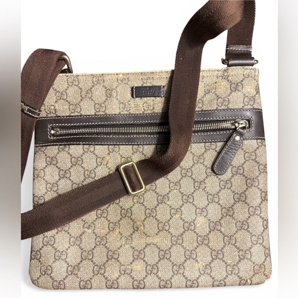 Gucci GG Supreme Flat Messenger Crossbody Bag